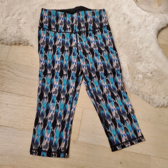 Victoria's Secret Sport Cropped Leggings - Picture 1 of 3